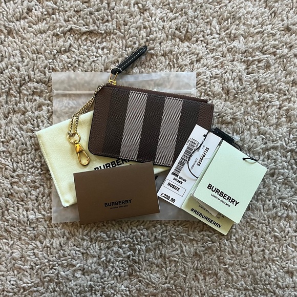 SALE Burberry Card Holder - Picture 1 of 10